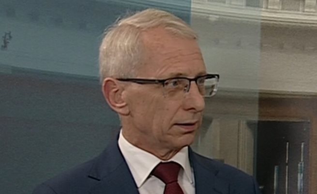 Николай Денков: Управляващите правят всичко възможно, за да съберат пари отвсякъде