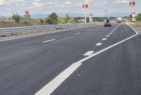 Катастрофа затруднява движението на АМ Тракия към София