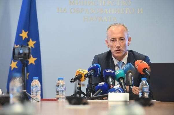 Красимир Вълчев: Няма съмнение, че вече сме в ерата на изкуствения интелект