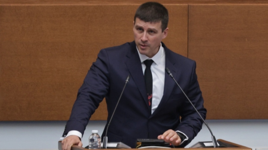 Ивелин Михайлов отправи остри обвинения към управляващата коалиция и Делян Пеевски