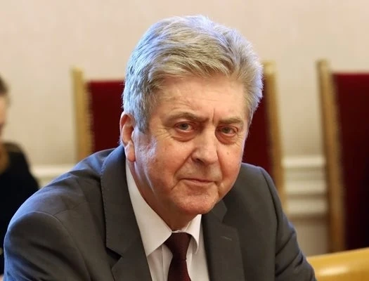 Първанов: Репликите между Борисов и Пеевски са заучена комбинация