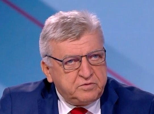 Министър Генов за водната криза: Жертвоприношението не е решение