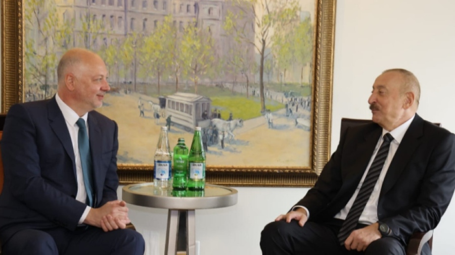 Росен Желязков след среща с Алиев: Говорихме за доставка на зелена енергия от Каспийския район