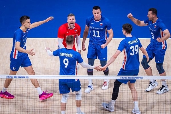 Чехия чака България или САЩ в 1/2-финалите на световното след 3:1 над Иран