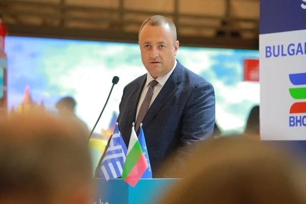 Министър Иванов: Плевен може да излезе от дневния режим на водата до Нова година