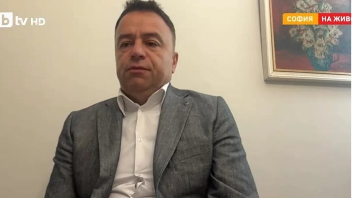 Шефът на Автомобилна инспекция: Взети са подкупи от трима водачи, превозващи техниката на Роби Уилямс