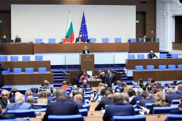Шефът на ДАНС ще се избира от парламента, депутатите порязаха президента
