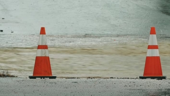 Над 225 л/кв. м дъжд тази нощ в Царево, обявиха бедствено положение