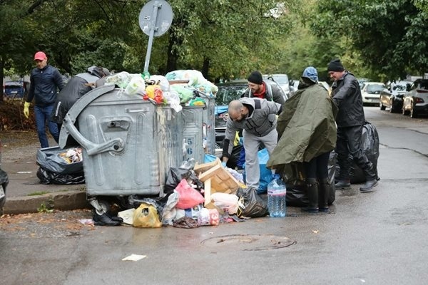 Държавата готова да помогне на София за боклука, засега Терзиев отказва