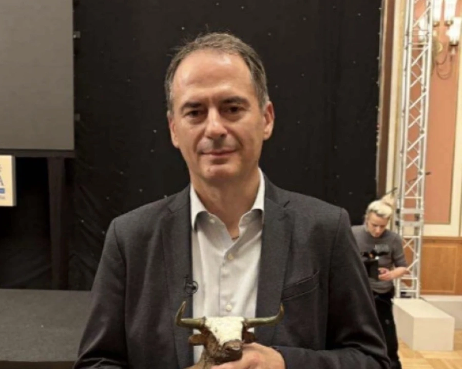 Христo Грoзев с наградата Европейски журналист на годината на фестивала PRIX EUROPA