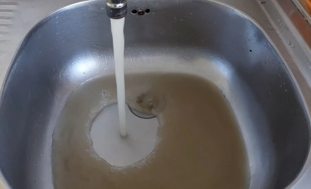 Мътна питейна вода във Велико Търново - опасна ли е за здравето?