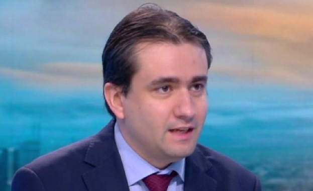 Божидар Божанов: Няма да участваме в преговори с ГЕРБ. Явно ще остане някаква вариация на това правителство с вкаран през парадния вход Пеевски