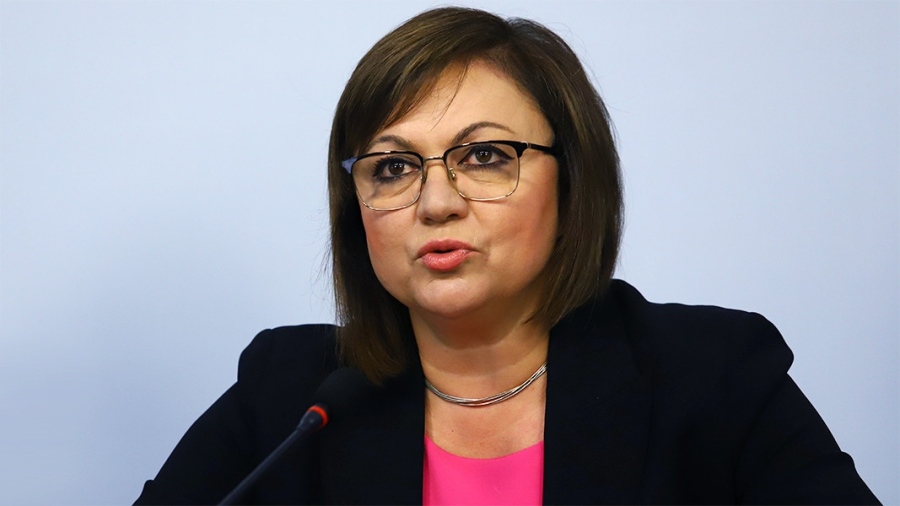 Нинова: Борисов усеща, че се задават трудни месеци и не иска да поеме отговорността