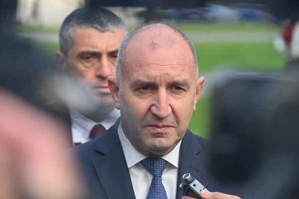 Румен Радев наложи вето на закона депутатите да назначават шефове на разузнаването и ДАТО
