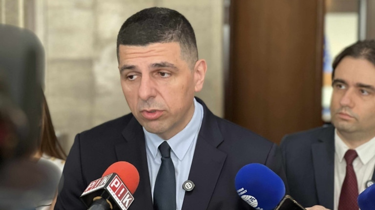 Ивайло Мирчев: Борисов и Пеевски на пура и кафе са обсъдили бъдещето на Лукойл