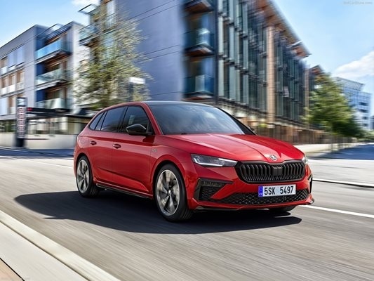 Новите коли поскъпват още - поне с 2000 евро