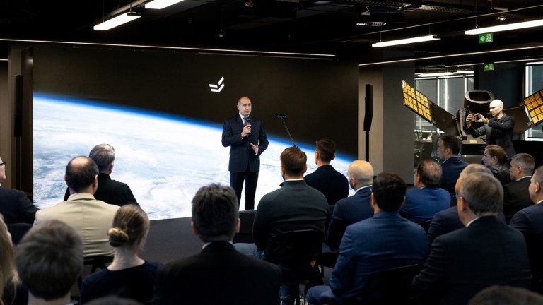 Радев: Икономиката, отбраната и ежедневието ни са немислими без космическата наука