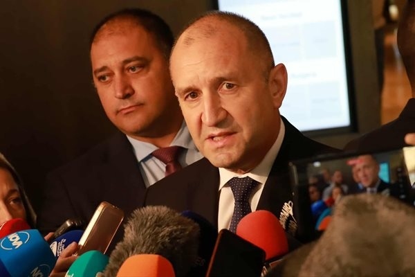 Румен Радев: Хората настояват да направя партия