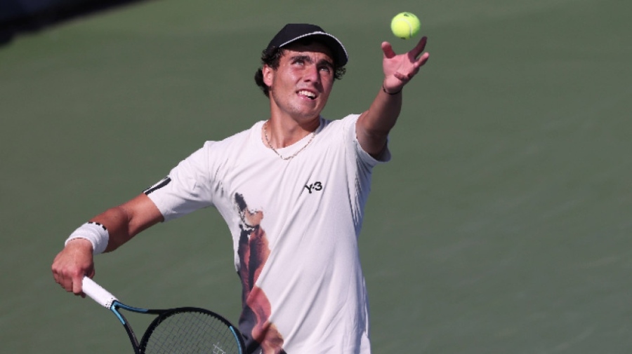 Иван Иванов ще дебютира на АТР 250 турнир срещу квалификант