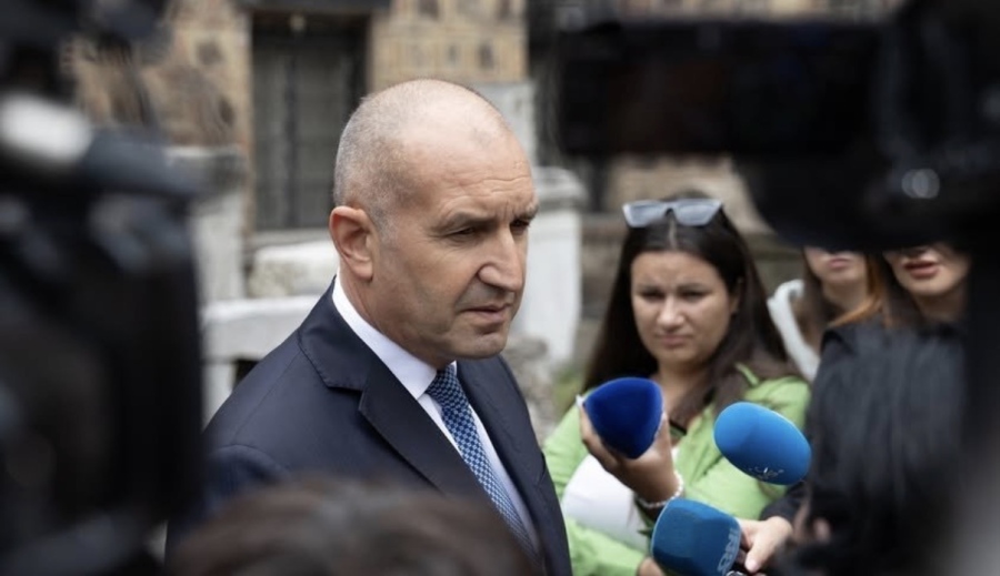 Радев се разграничи от Движение Трети март