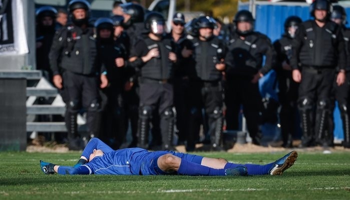 Раниха вратаря на Ботев (Пд) Даниел Наумов, прекратиха дербито