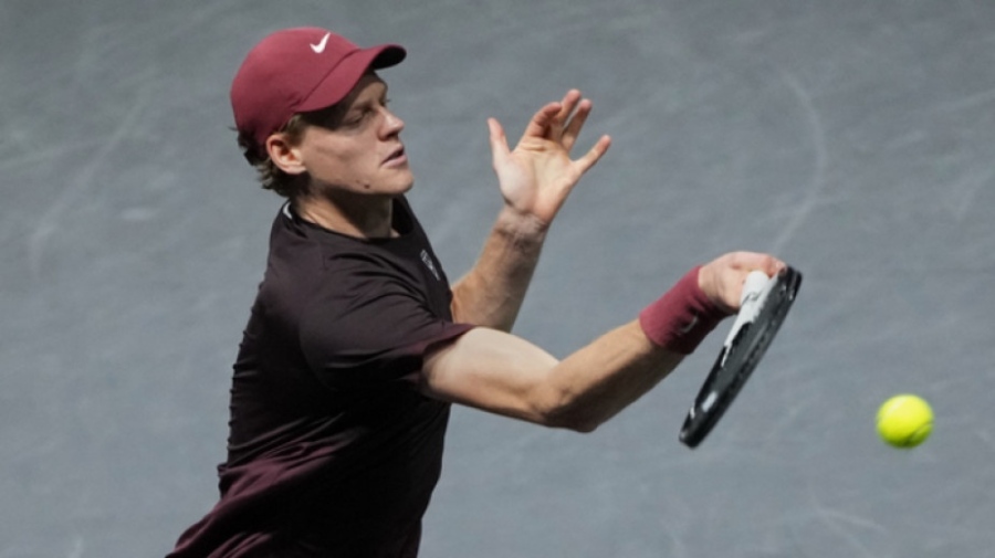 Синер даде само гейм на Зверев в полуфинал на Мастърс-а в Париж