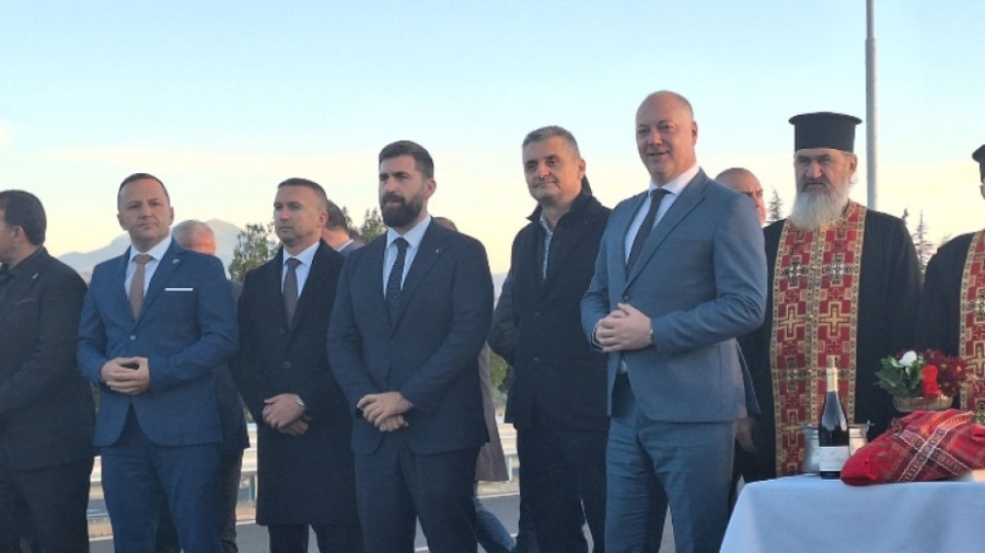 Росен Желязков откри обновения участък от път Е-79 край Благоевград