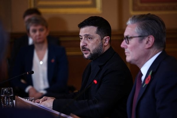 Зеленски: Не се страхувам от Тръмп за разлика от други западни лидери