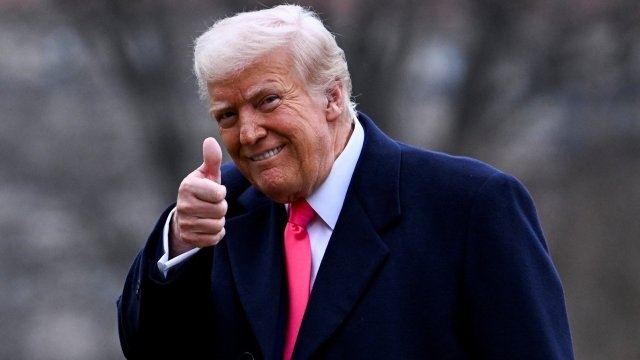 Тръмп няма спирачки, иска стадион на негово име