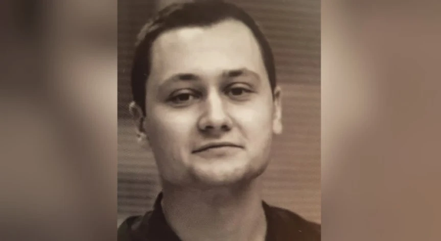 Убиецът на Мая избяга при родителите си