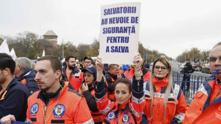 Многохиляден протест в Букурещ срещу плановете на правителството за икономии