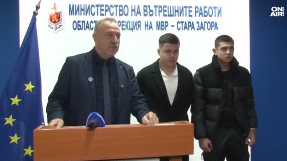 Добрата новина: 18-годишни момчета върнаха открити на улицата 4500 лева