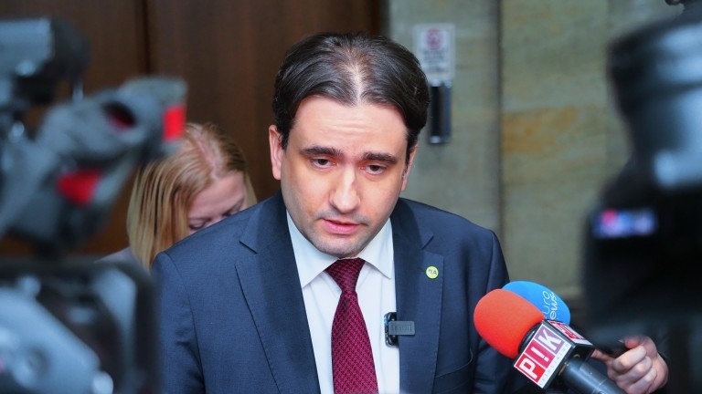 Божанов: Спецов да не допусне смущения в работата на Лукойл