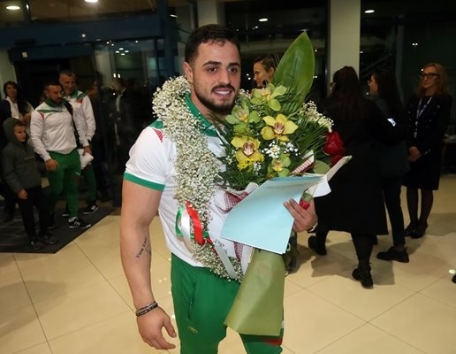 Карлос Насар призна: Предлагаха ми 2 милиона долара годишно, за да сменя България