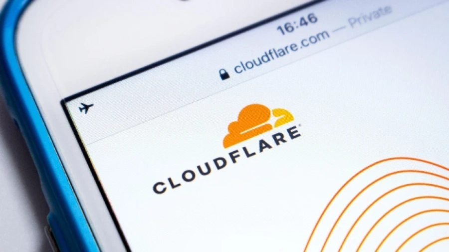 Cloudflare индентифицира проблема и възстановява услугите