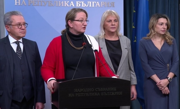 Отпускат коледни добавки за най-бедните пенсионери