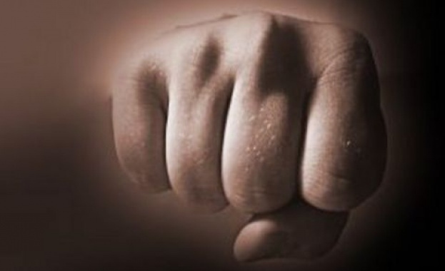 Обвинение за 35-годишен, счупил ребрата на 84-годишния си дядо