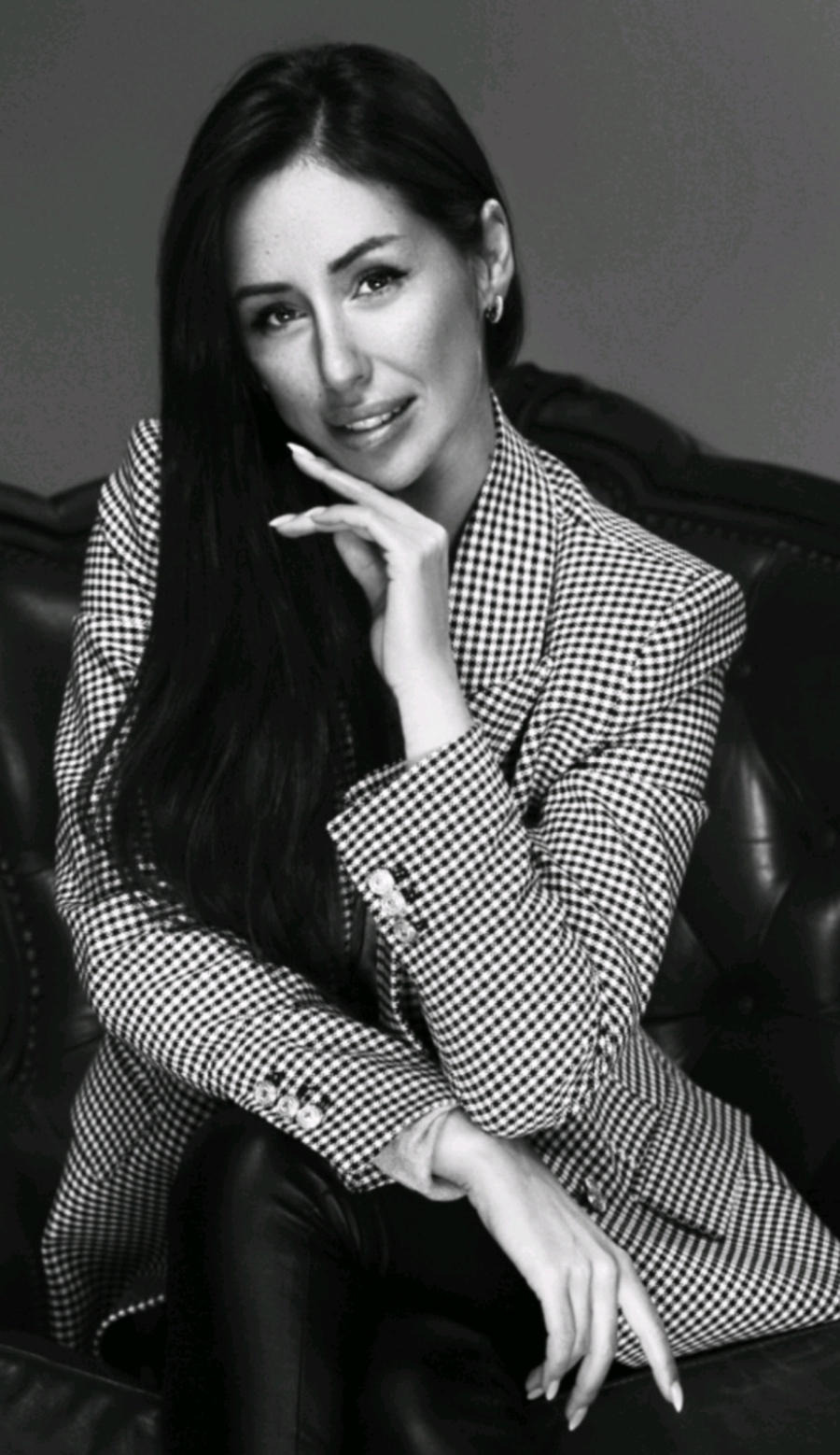 АРХ. ГЕОРГИЯ РАЧЕВА ПРЕДСТАВИ НОВАТА СИ САМОСТОЯТЕЛНА ИЗЛОЖБА СЪБИРАШ ЛИ СЕ В РАМКА?