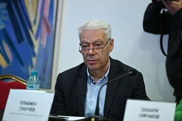 Бизнесът: Проблемът е да убедим хората, че образованите в България имат страхотно бъдеще