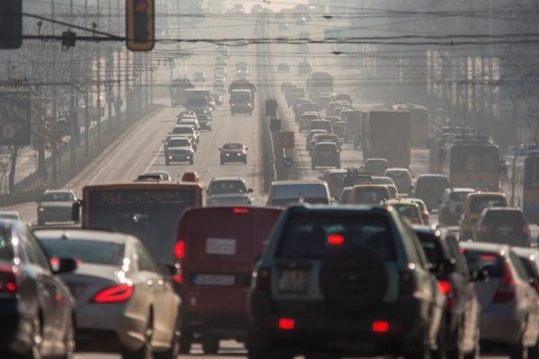 180 камери следят от днес до 1 март стари коли да не влизат в центъра на София