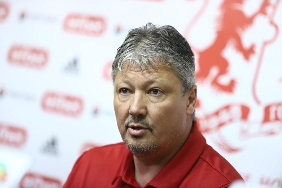 Моля ви, нека застанем рамо до рамо: Съпругата на Любо Пенев пусна дарителска сметка за лечението му