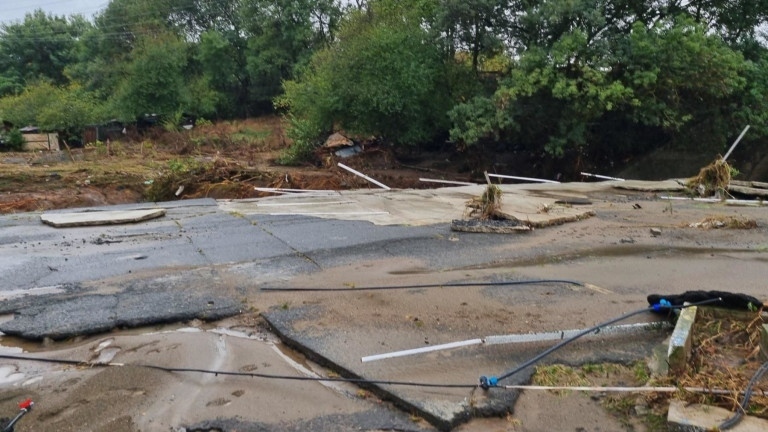 Проливните дъждове наводниха къмпинг Арапя