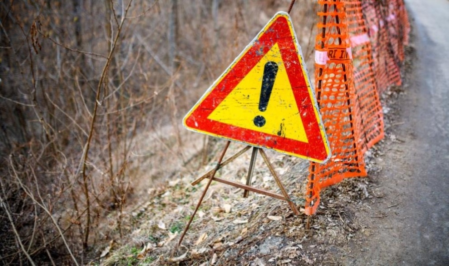 Проходът Троян-Кърнаре е затворен временно заради свлачище