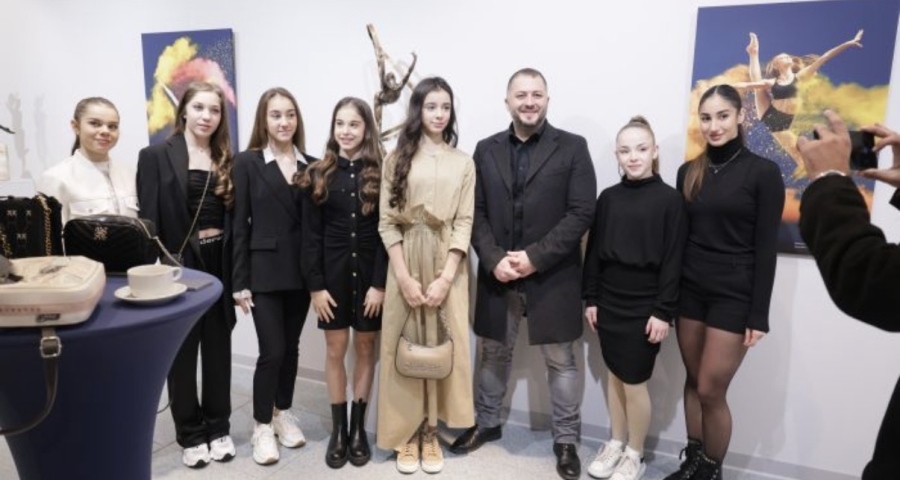 Fibank представи традиционния си благотворителен календар в подкрепа на художествената гимнастика