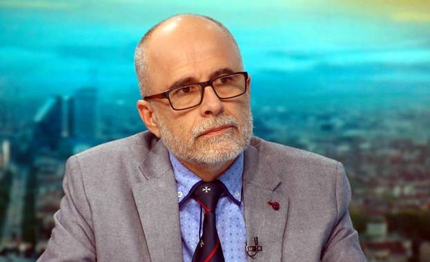 Проф. Асенов: Няма да има поскъпване на винетките и пътните такси при въвеждането на еврото