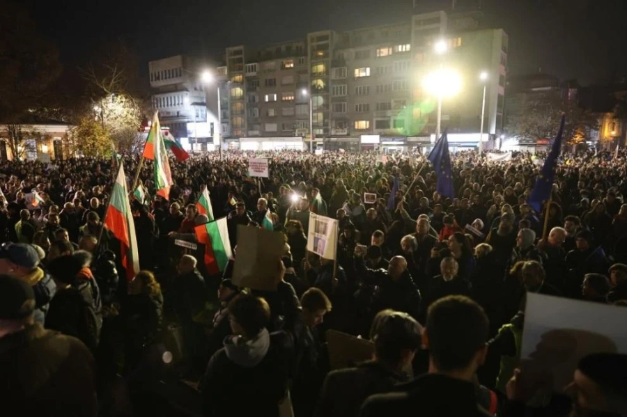 Асошиейтед прес и Ройтерс за протестите в България