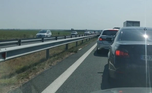 Голямото пътуване за празниците: Засилен полицейски контрол по основните пътища и магистрали