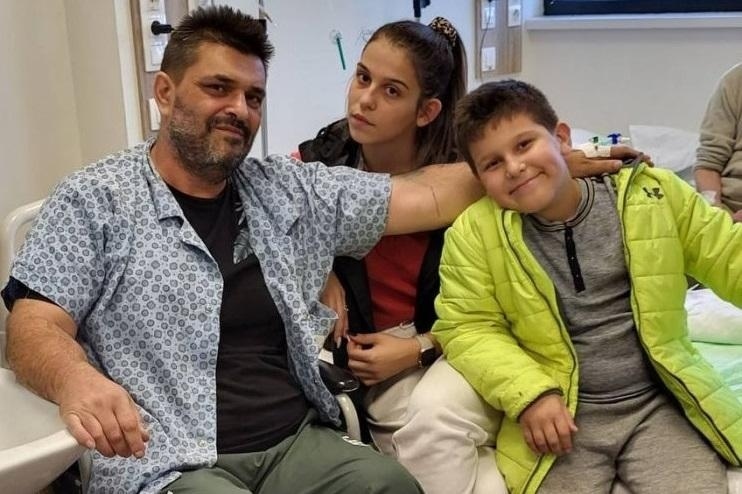 След възмутителна кражба на автомобил и инвалидна количка: Вълна от подкрепа за тежко болен баща