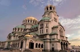 Забраниха престоя и паркирането на пл. Св. Александър Невски от 16:00 ч. заради богослужението за Бъдни вечер
