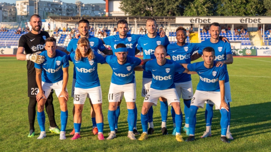 Спартак Варна изгърбен от Дидо Дънката и Алекс Циганчето